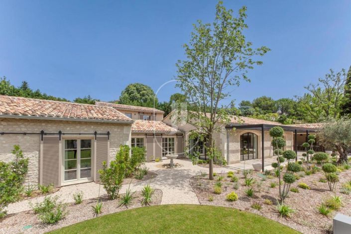 Image No.21-6 Bed House for sale