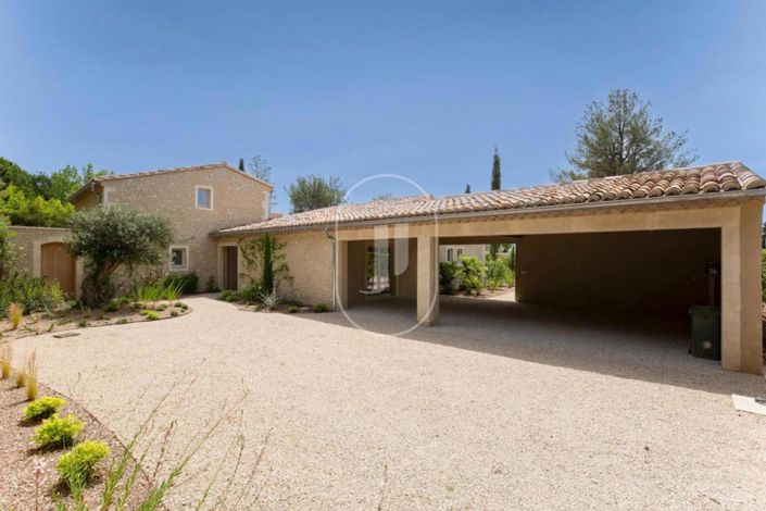 Image No.26-6 Bed House for sale