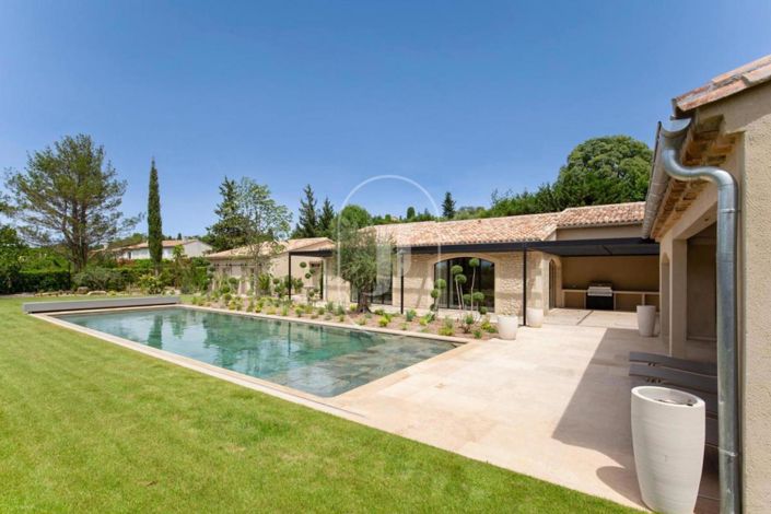 Image No.3-6 Bed House for sale