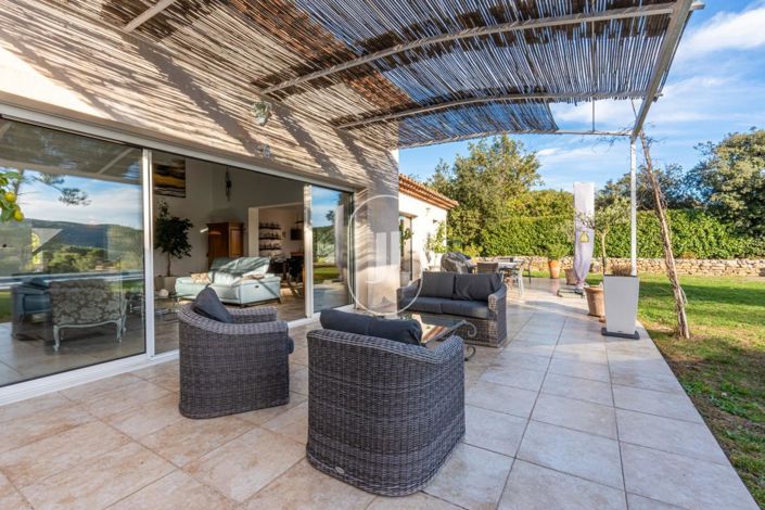 Image No.2-4 Bed House for sale