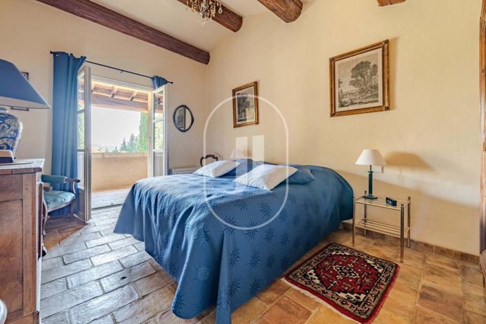 Image No.10-4 Bed House for sale