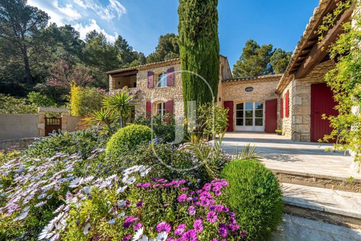 Image No.2-4 Bed House for sale