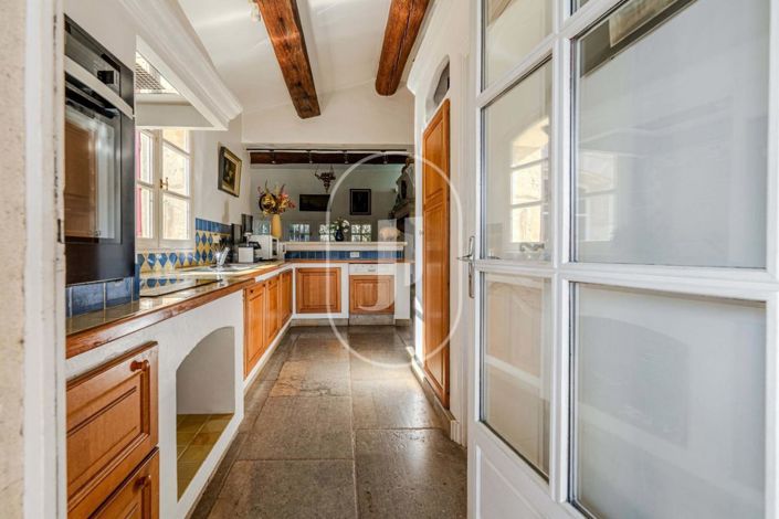 Image No.8-4 Bed House for sale