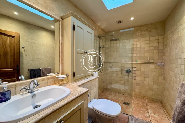 Image No.13-4 Bed House for sale