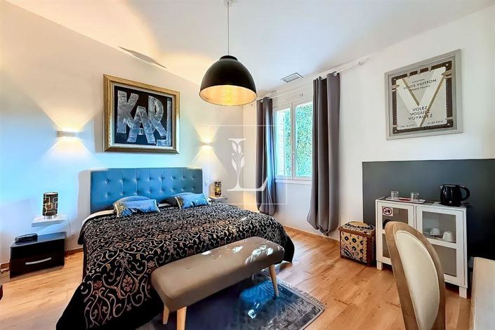 Image No.13-5 Bed Property for sale