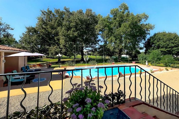 Image No.3-5 Bed Property for sale