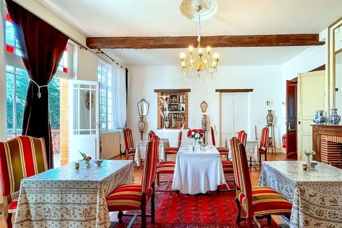 Image No.6-5 Bed Property for sale