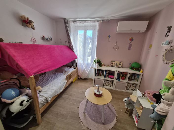 Image No.15-3 Bed House for sale