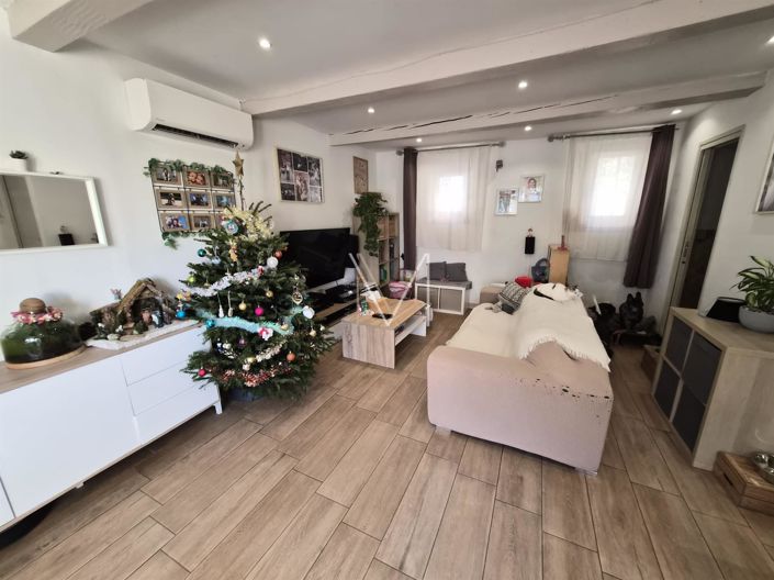 Image No.7-3 Bed House for sale