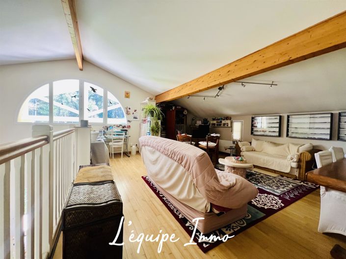 Image No.12-5 Bed House for sale