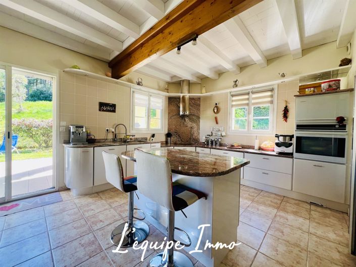 Image No.7-5 Bed House for sale