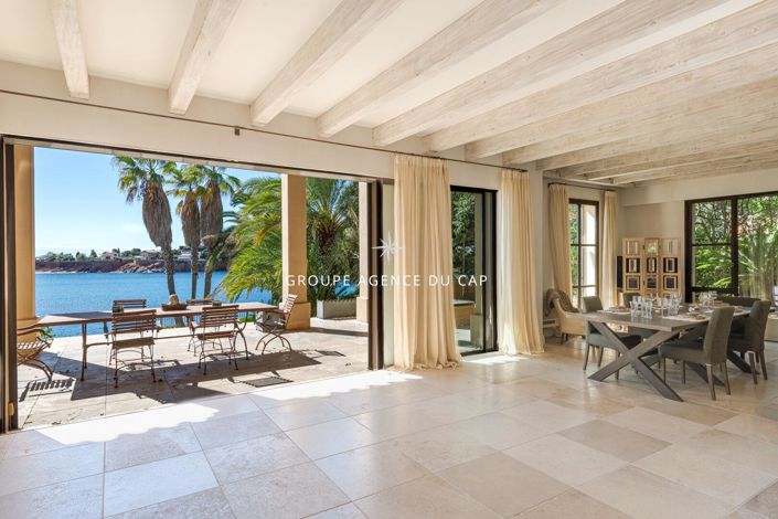 Image No.2-Propriété de 5 chambres à vendre à Saint-Raphael