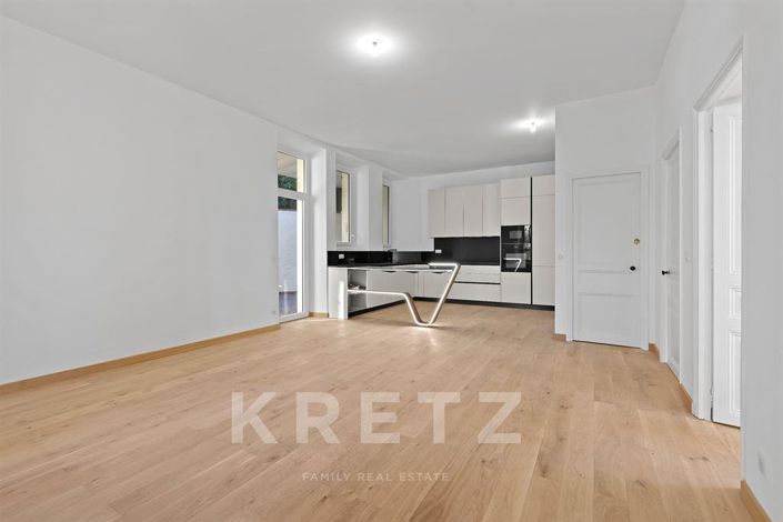 Image No.2-4 Bed Property for sale