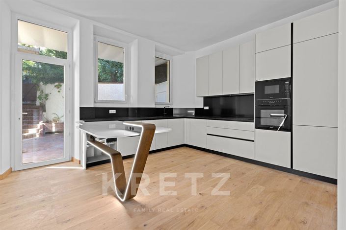 Image No.3-4 Bed Property for sale