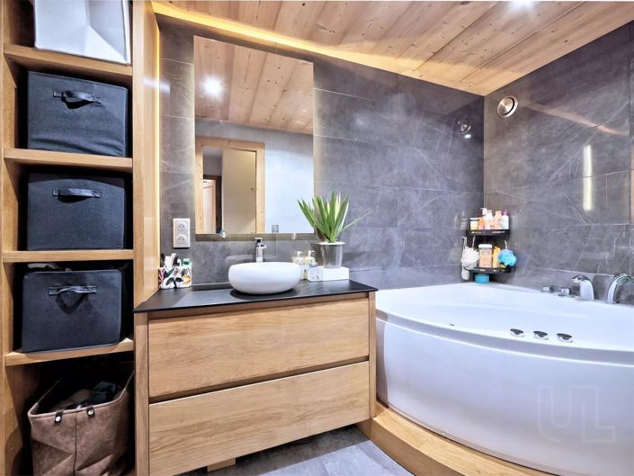 Image No.11-3 Bed Apartment for sale