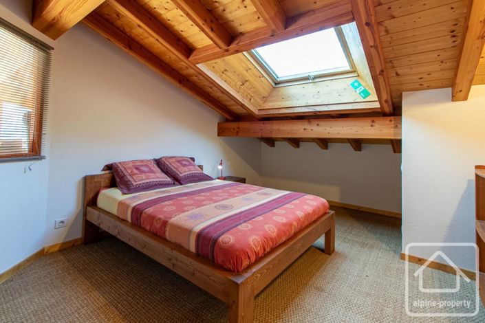 Image No.14-7 Bed Property for sale