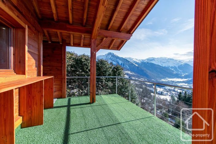 Image No.19-7 Bed Property for sale