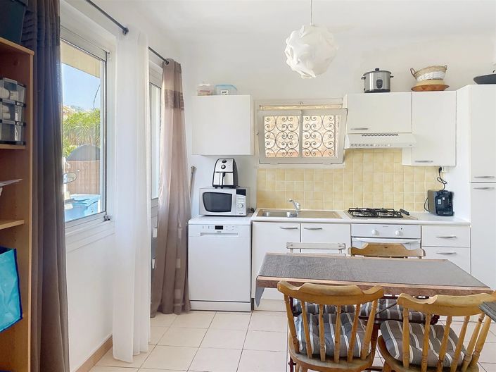 Image No.14-4 Bed House for sale