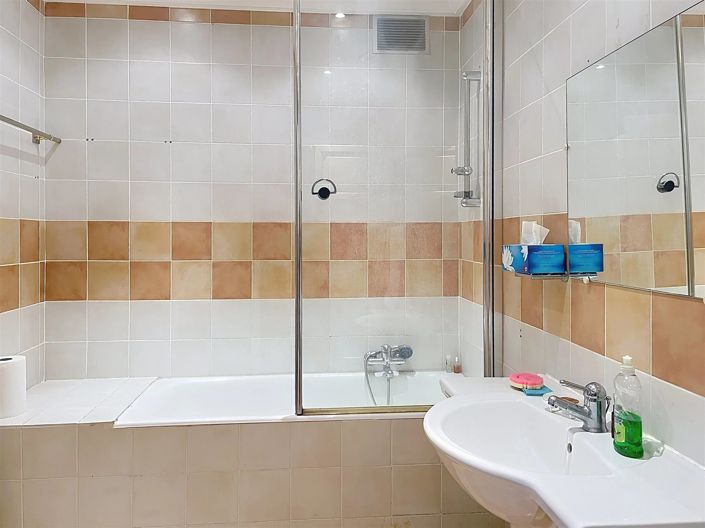 Image No.23-4 Bed House for sale
