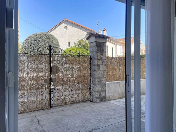 Image No.27-4 Bed House for sale