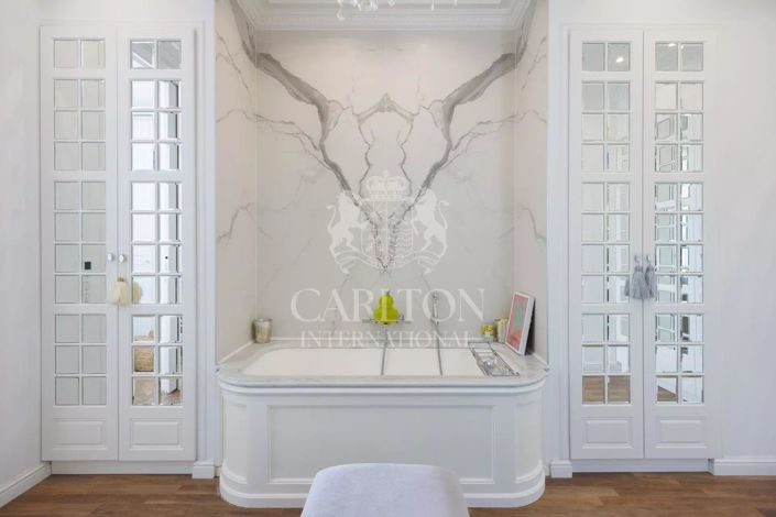 Image No.16-6 Bed House for sale