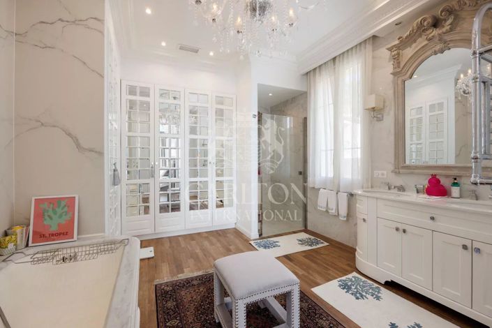 Image No.17-6 Bed House for sale