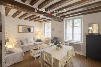 1 - Senlis, House