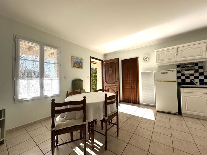 Image No.12-7 Bed House for sale