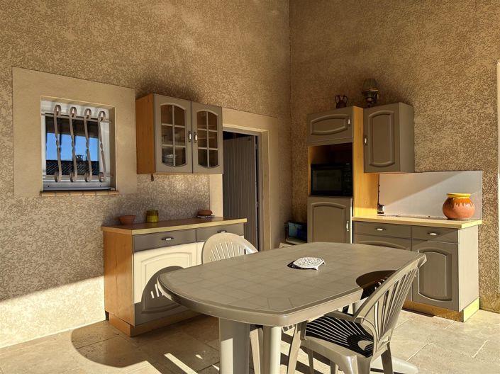 Image No.14-7 Bed House for sale