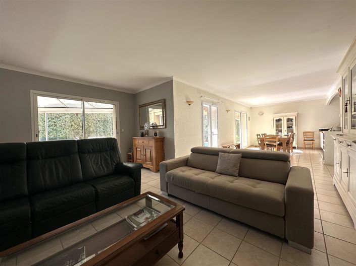 Image No.5-7 Bed House for sale