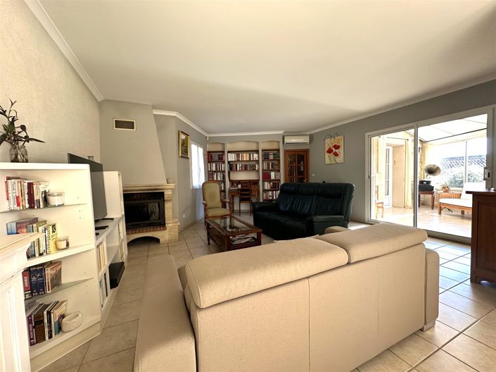 Image No.6-7 Bed House for sale