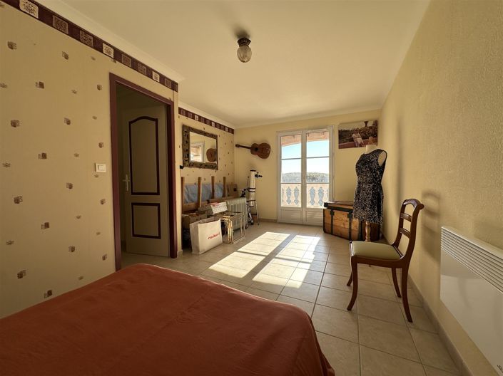 Image No.9-7 Bed House for sale