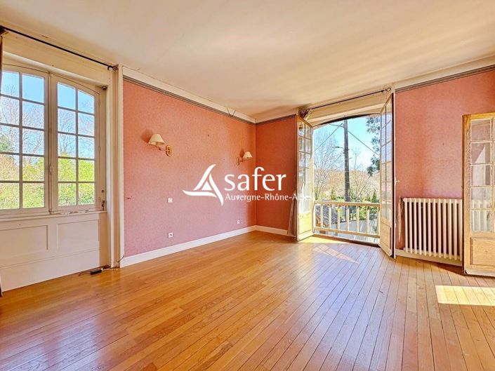 Image No.9-14 Bed House for sale