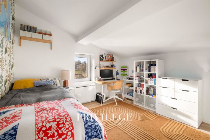 Image No.19-5 Bed House for sale