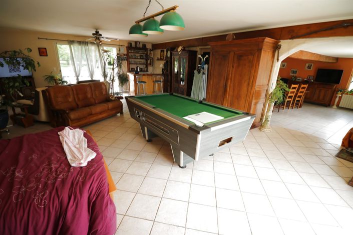 Image No.10-3 Bed House for sale