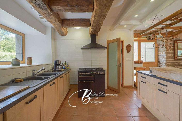 Image No.10-3 Bed House for sale