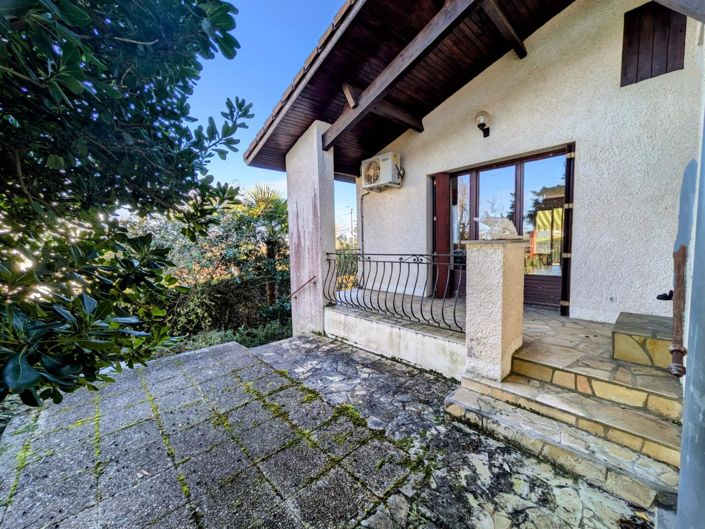 Image No.14-3 Bed House for sale