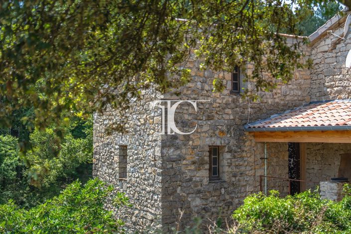 Image No.10-10 Bed House for sale