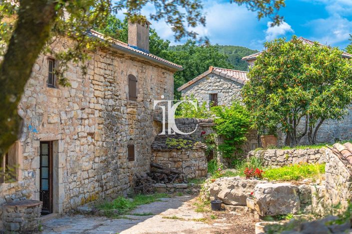 Image No.11-10 Bed House for sale