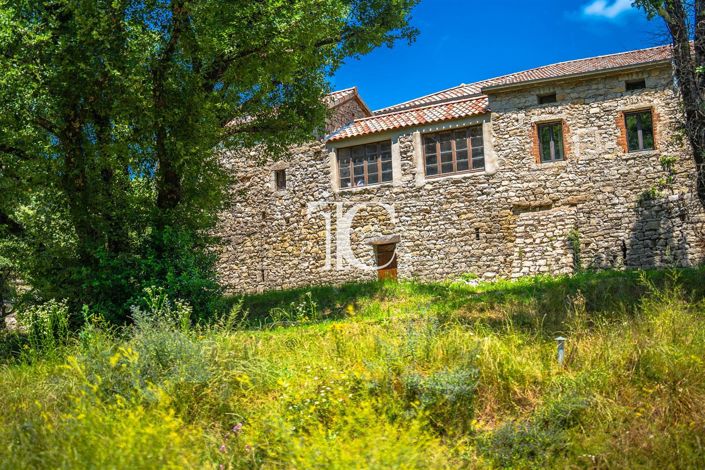 Image No.18-10 Bed House for sale