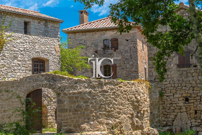 Image No.2-10 Bed House for sale