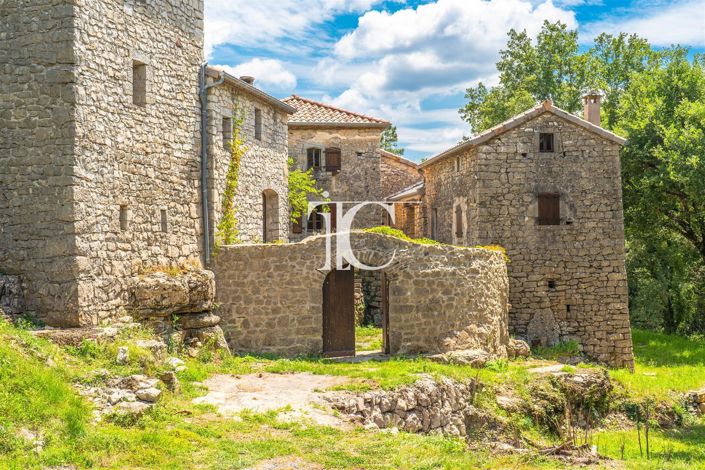 Image No.3-10 Bed House for sale