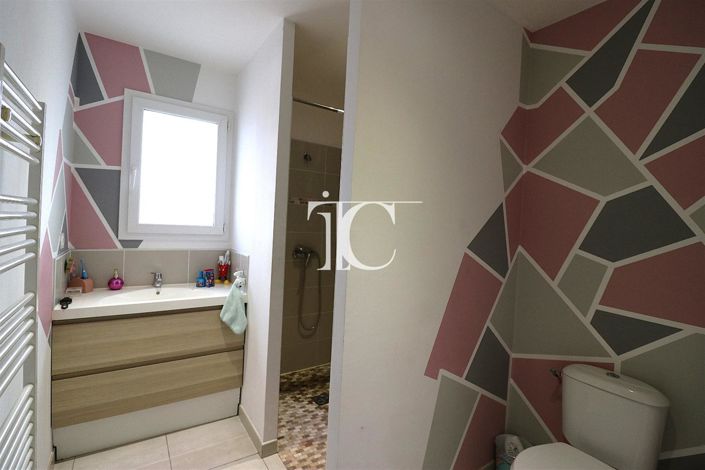 Image No.13-8 Bed House for sale