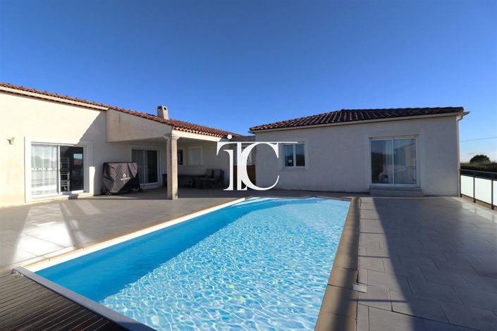 Image No.17-8 Bed House for sale