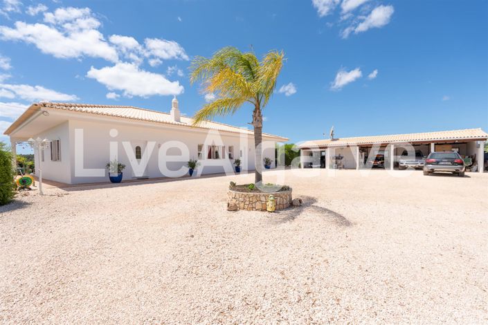 Image No.41-4 Bed House for sale