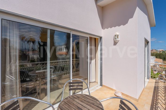 Image No.12-5 Bed House for sale