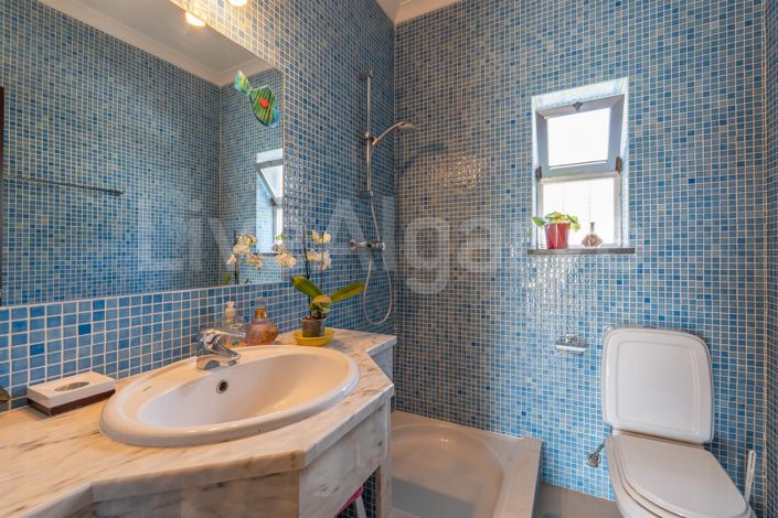 Image No.20-5 Bed House for sale