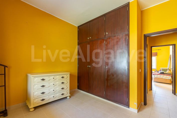 Image No.43-5 Bed House for sale
