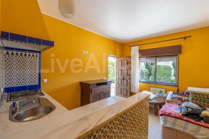 Image No.45-5 Bed House for sale