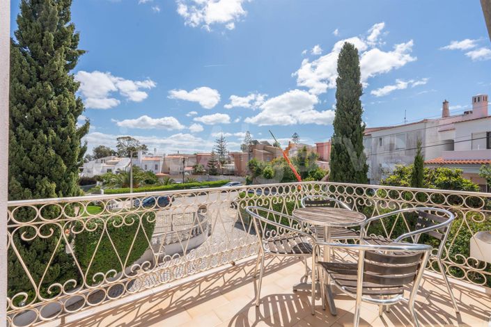 Image No.9-5 Bed House for sale